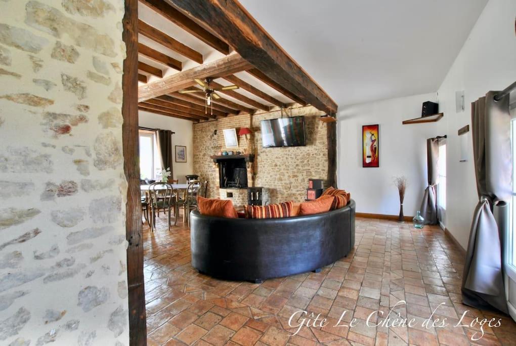 Gite Familial Pour 6 Pers En Campagne Bouere Exterior photo